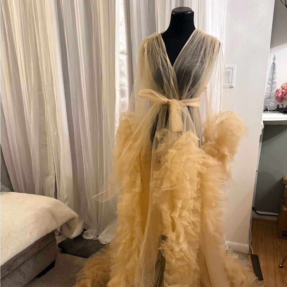 Elegant Cream Tulle Gown